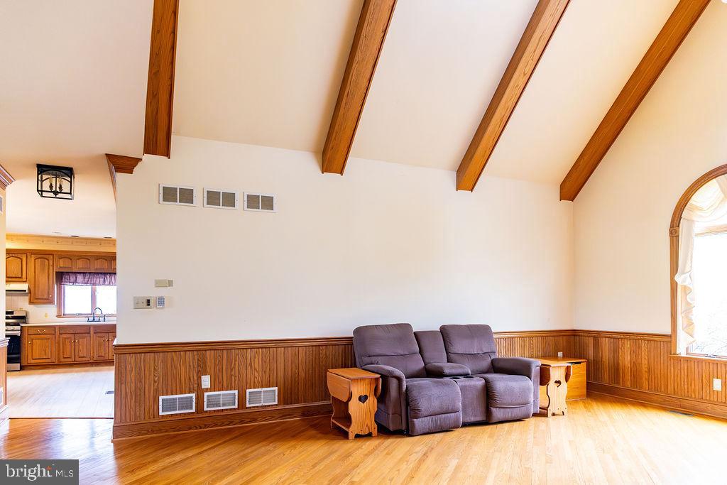 164 Heister Valley Rd
