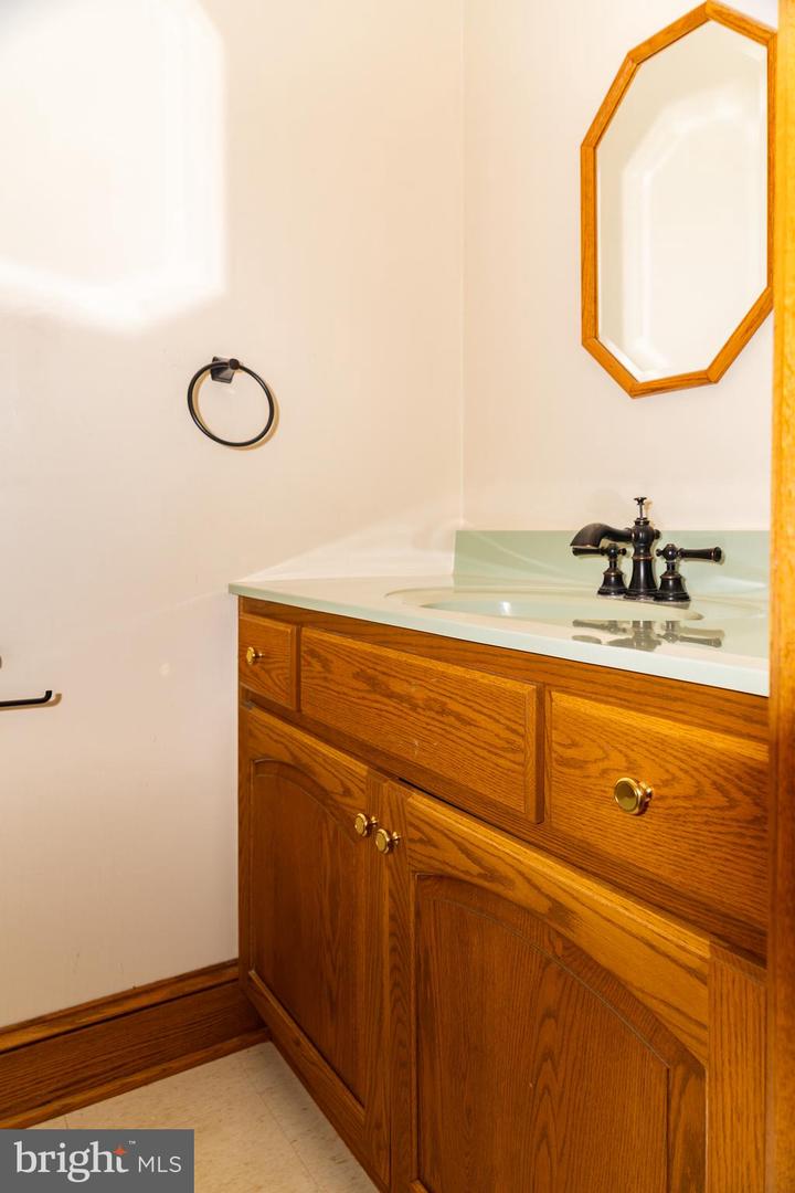 164 Heister Valley Rd