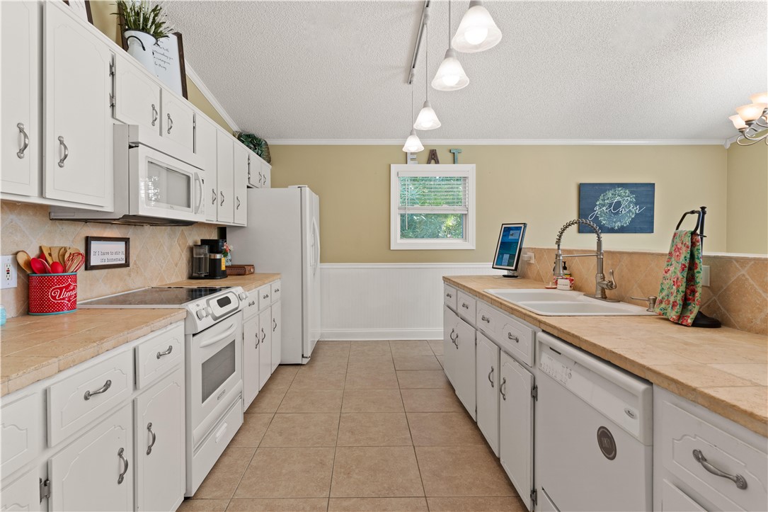 208 Paradise Marsh Circle