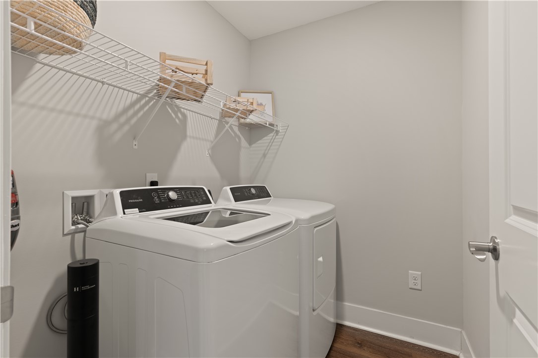 208 Bottlebrush Walk