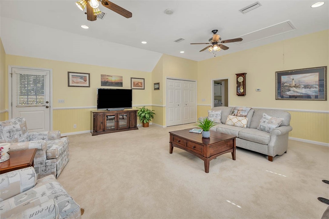 100 Whitefield Ave