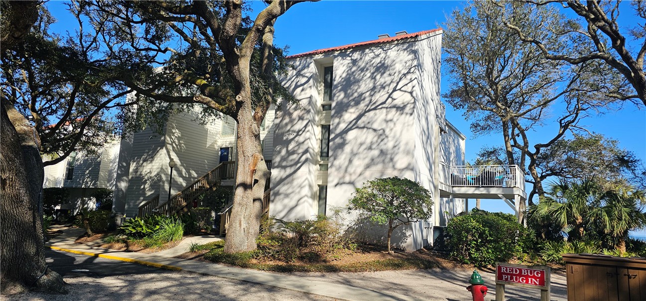 1175 N Beachview Drive 135