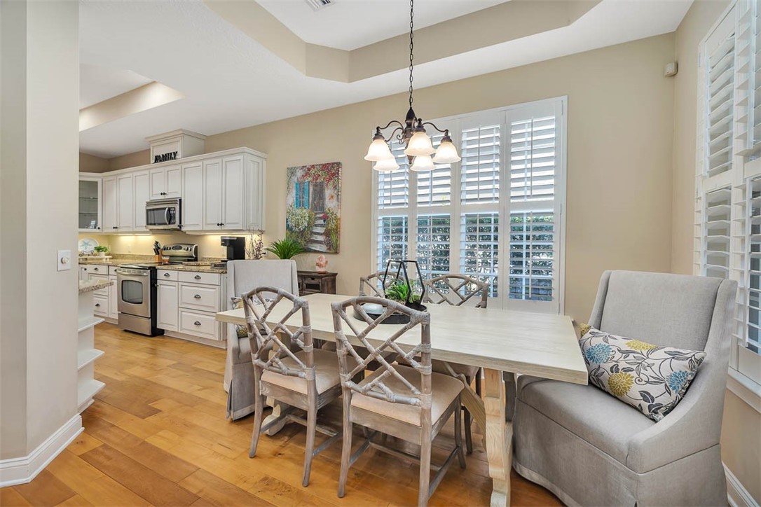548 Fox Run Circle