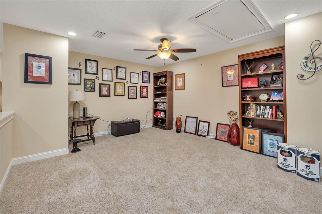 548 Fox Run Circle