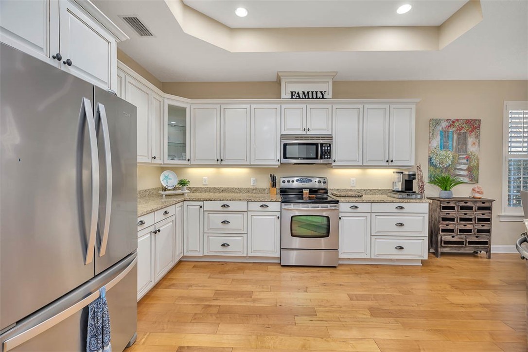 548 Fox Run Circle