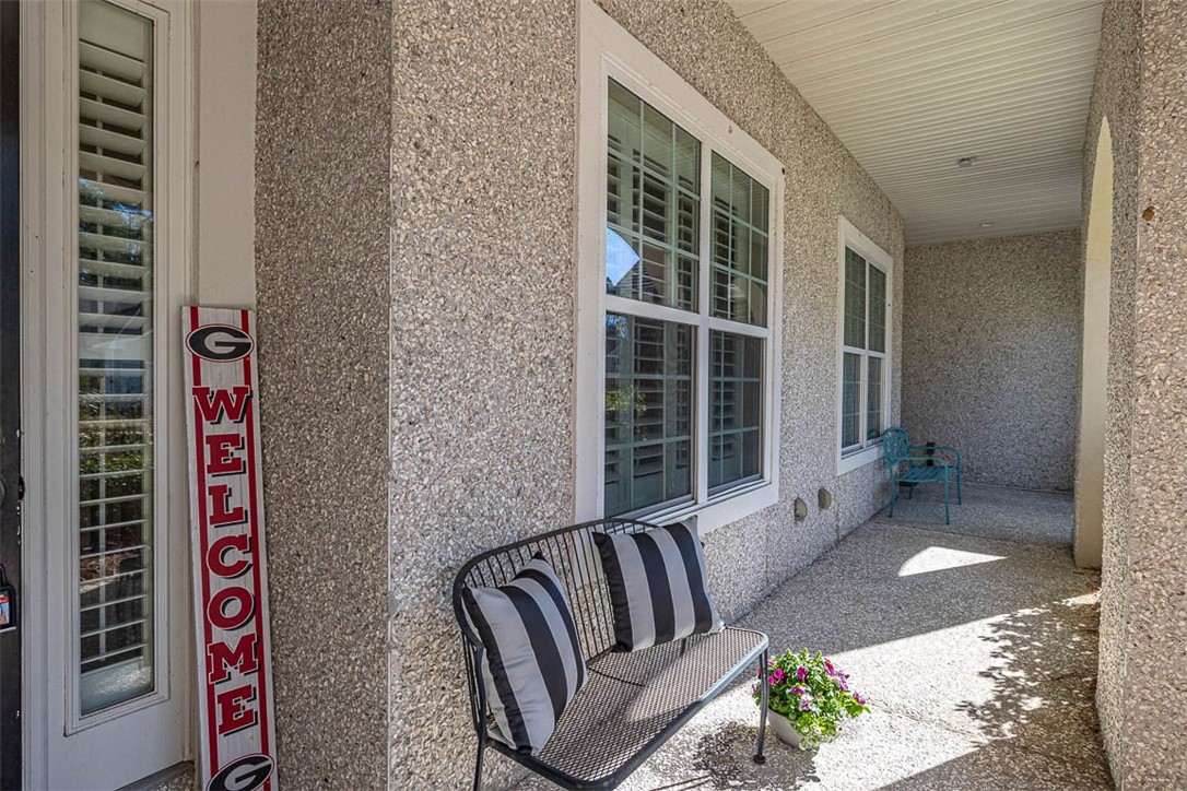 548 Fox Run Circle