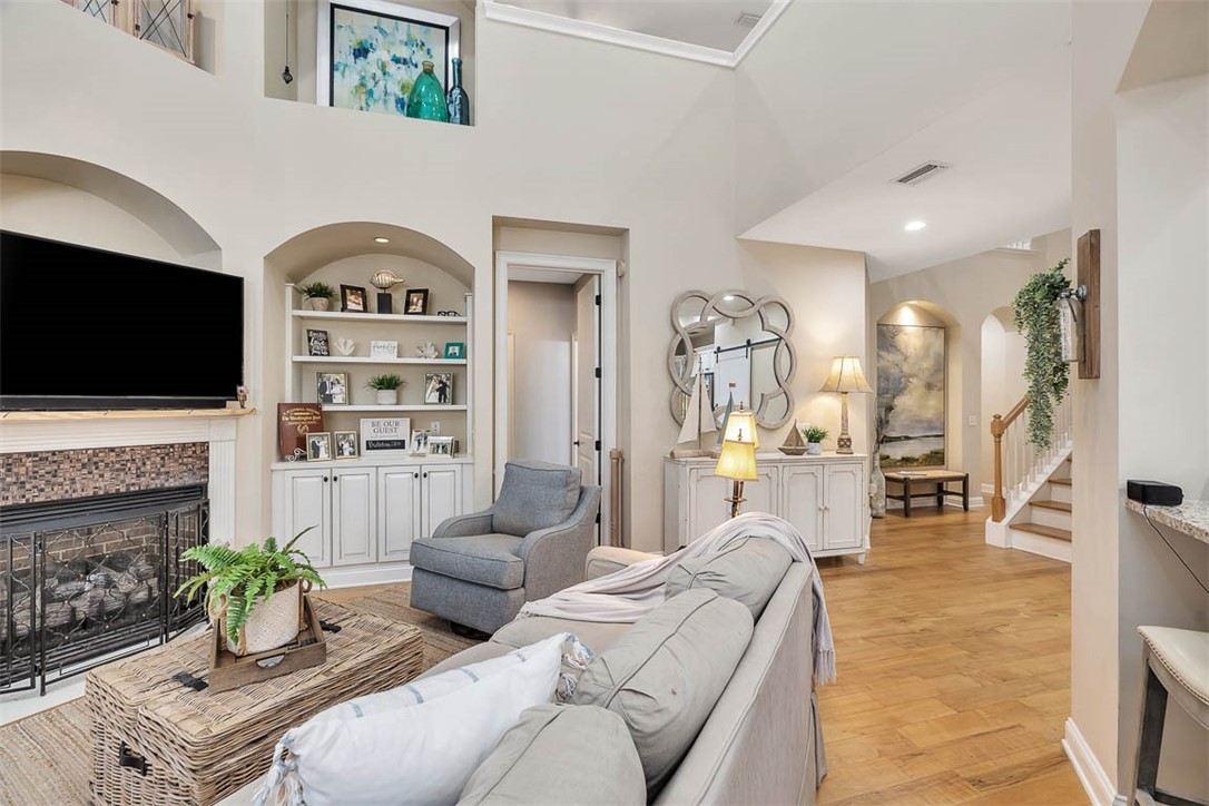 548 Fox Run Circle