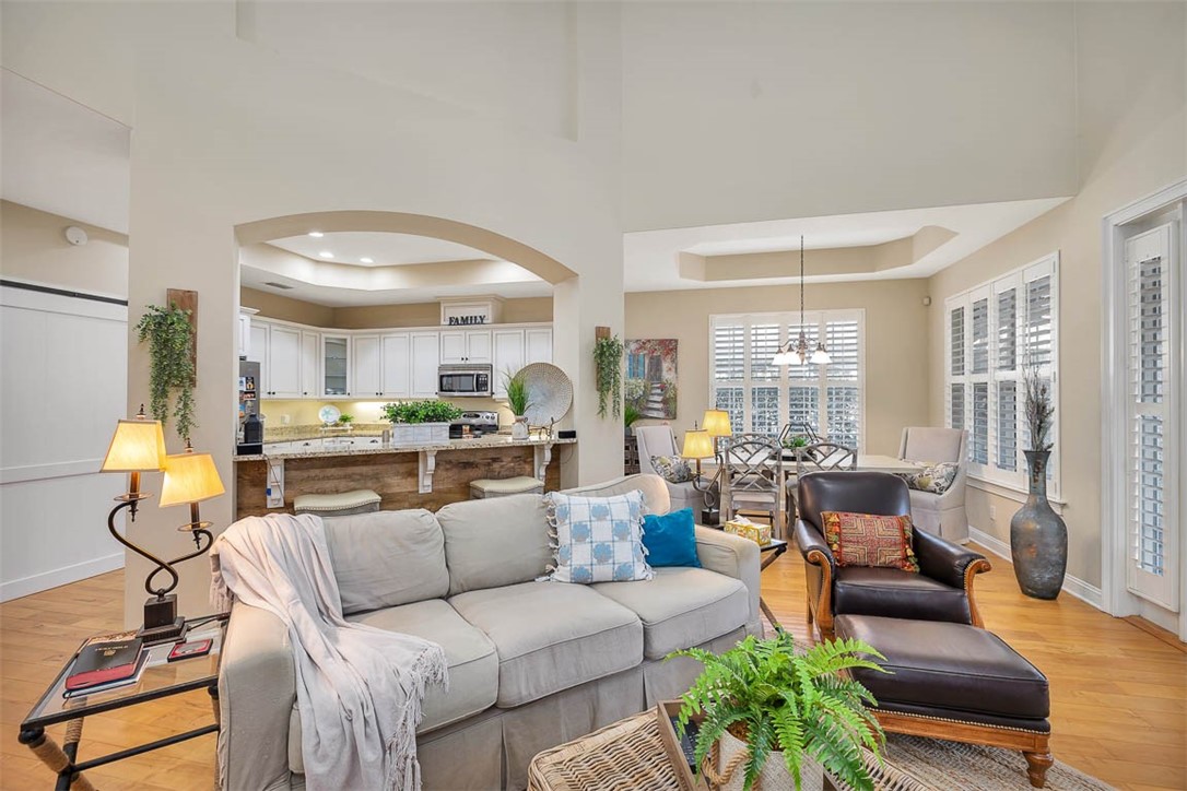 548 Fox Run Circle