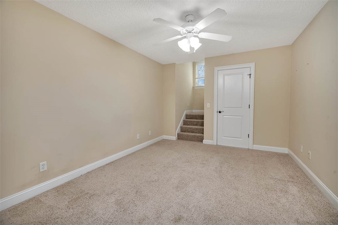 548 Fox Run Circle