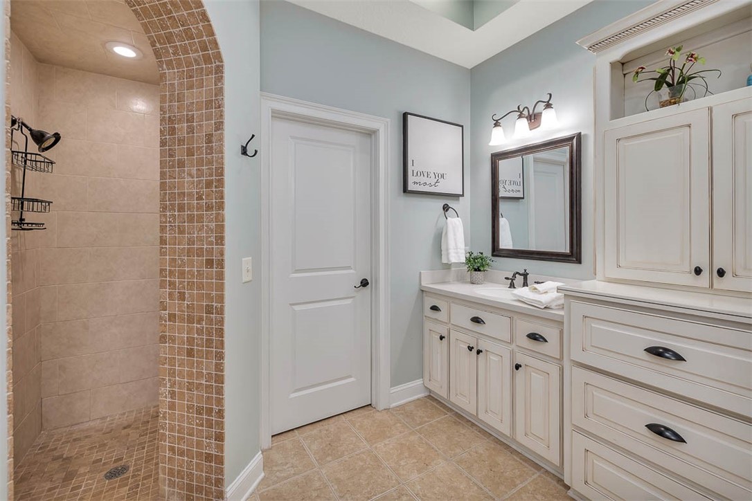 548 Fox Run Circle
