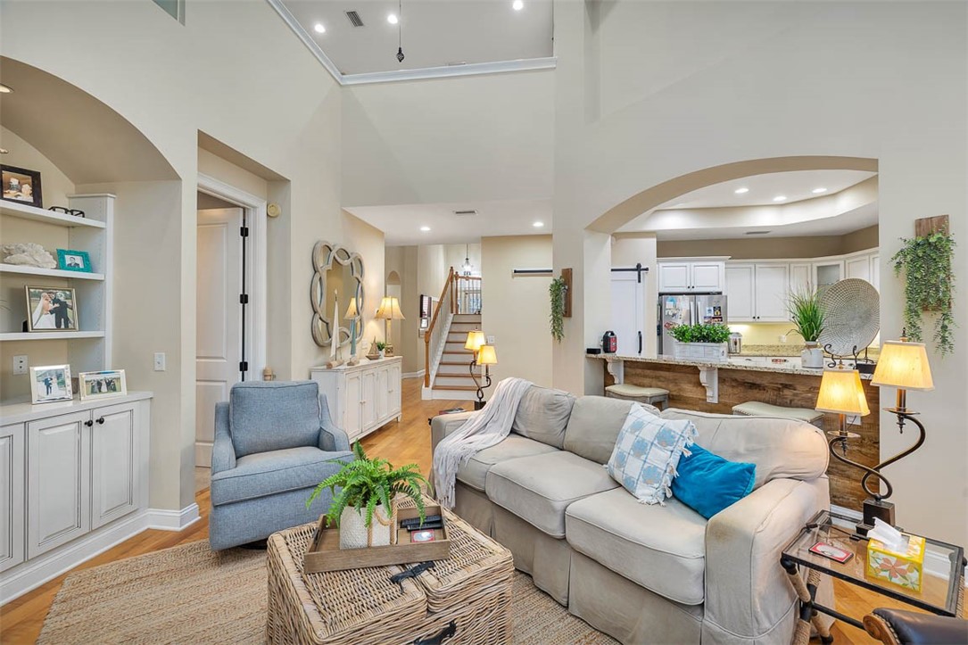 548 Fox Run Circle