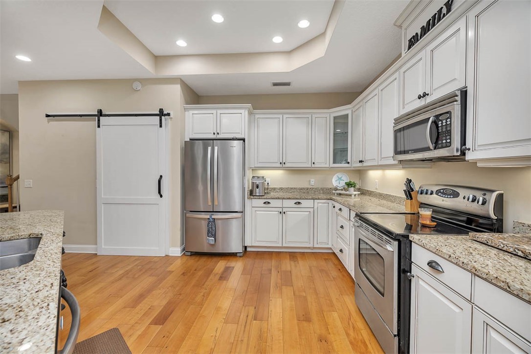 548 Fox Run Circle
