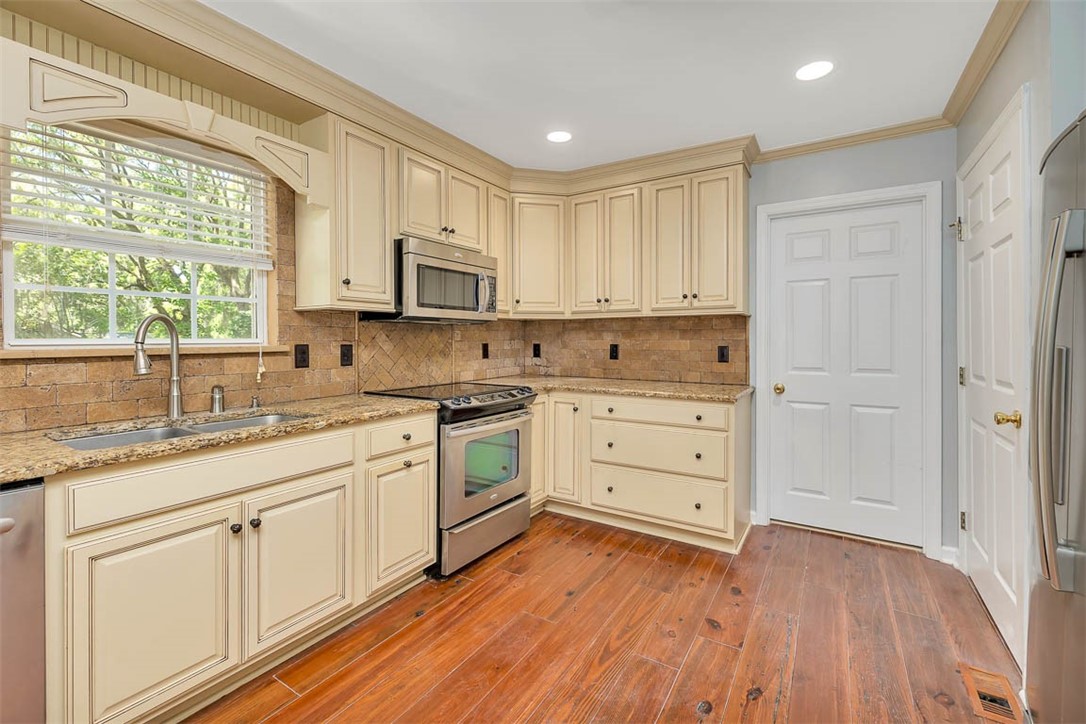 212 Stillwater Drive