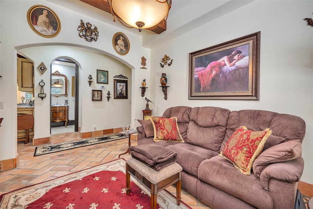 265 Harbor Pointe Drive