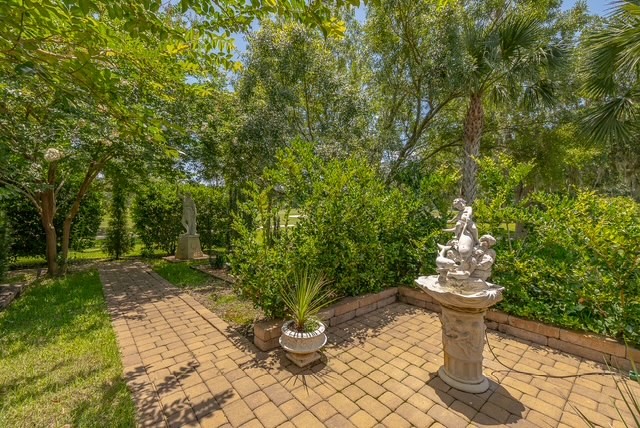 265 Harbor Pointe Drive