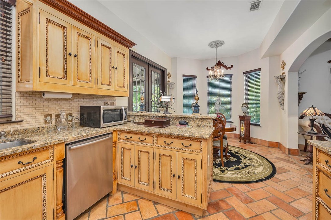 265 Harbor Pointe Drive