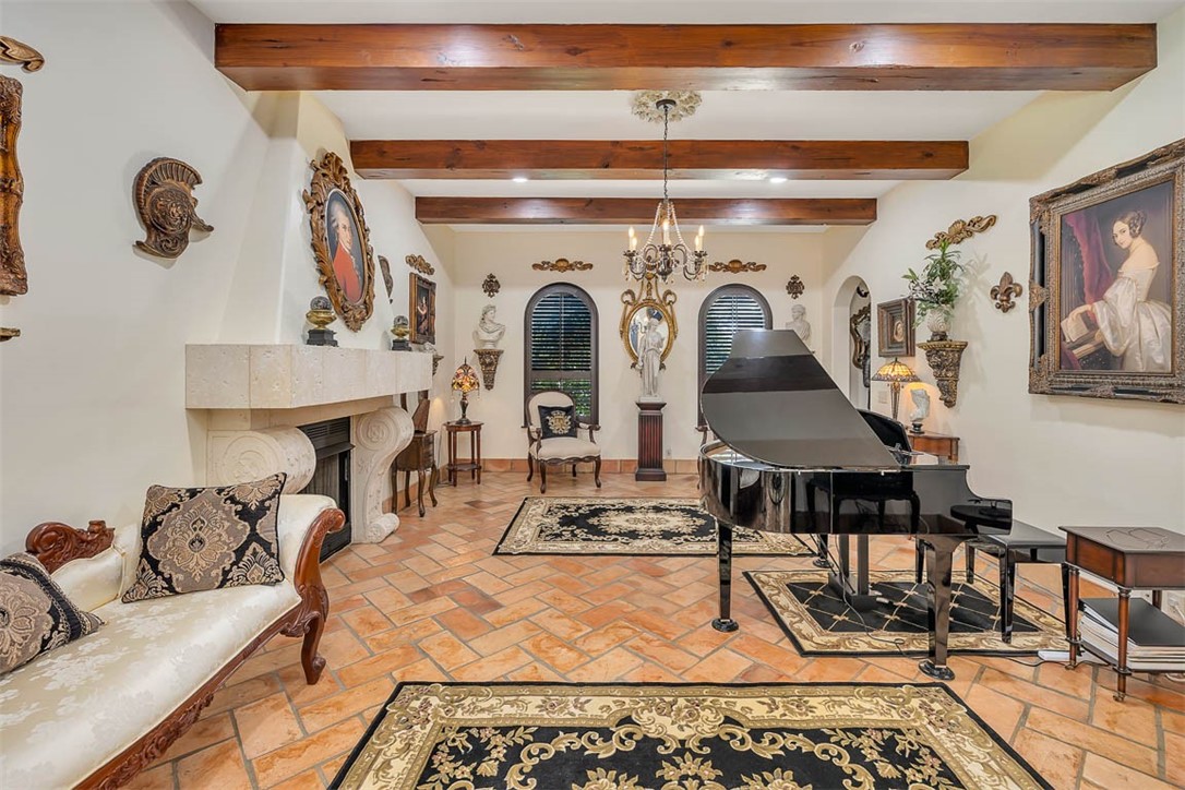 265 Harbor Pointe Drive