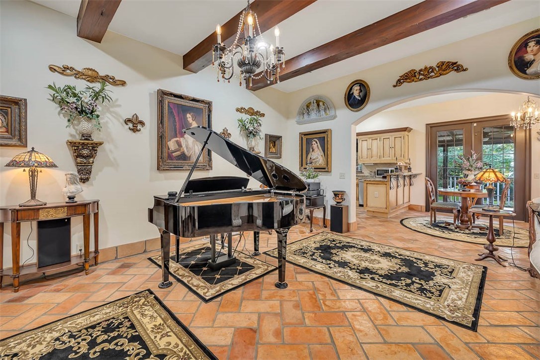 265 Harbor Pointe Drive