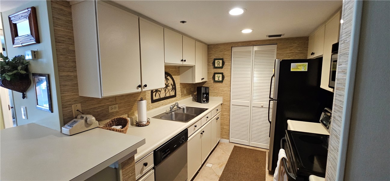 1440 Ocean Blvd 225