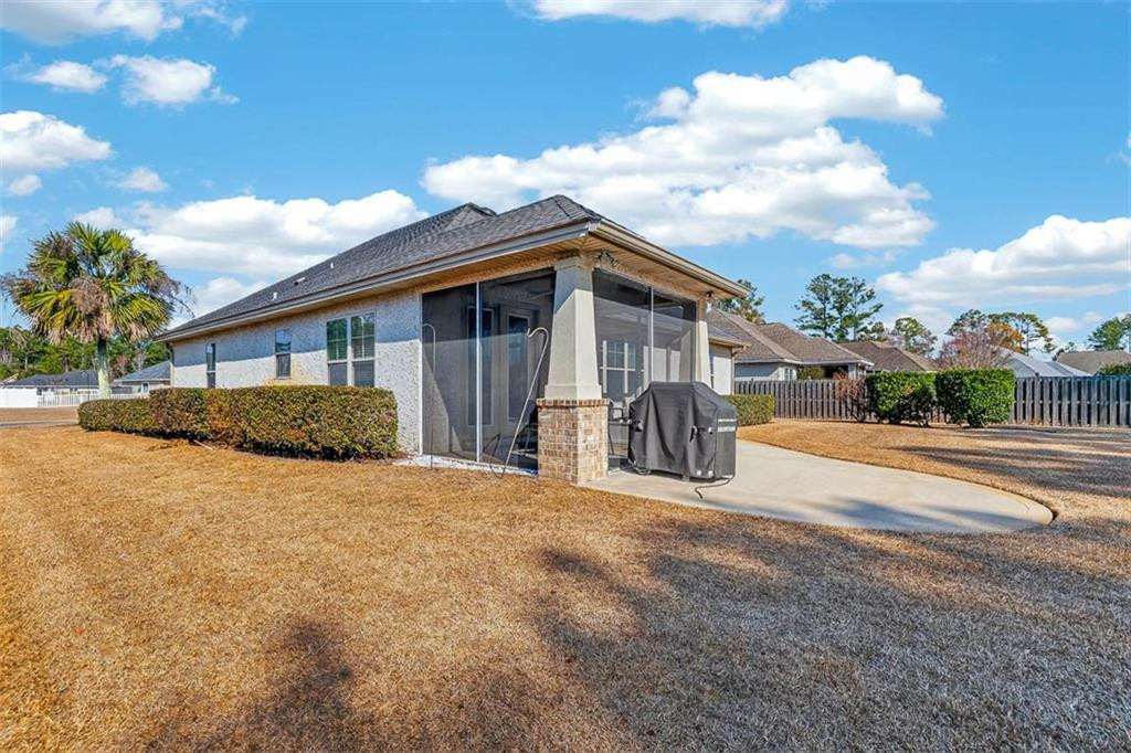 147 Sweetwater Blvd