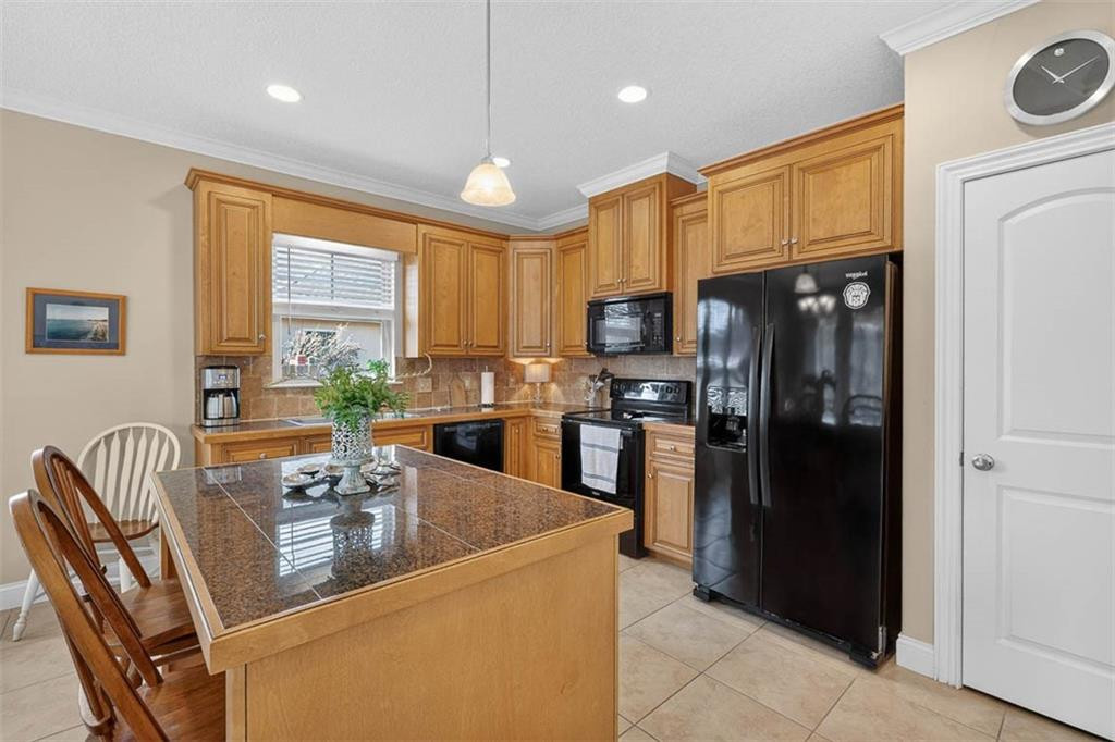 147 Sweetwater Blvd