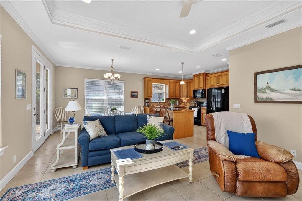 147 Sweetwater Blvd