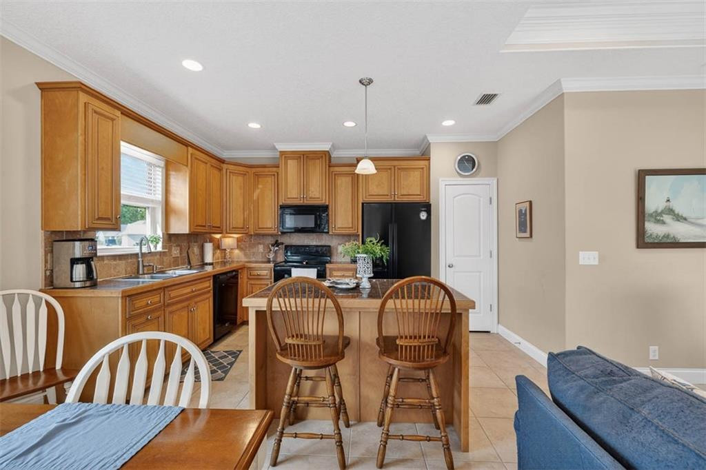 147 Sweetwater Blvd