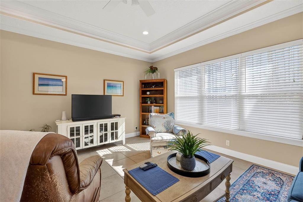 147 Sweetwater Blvd