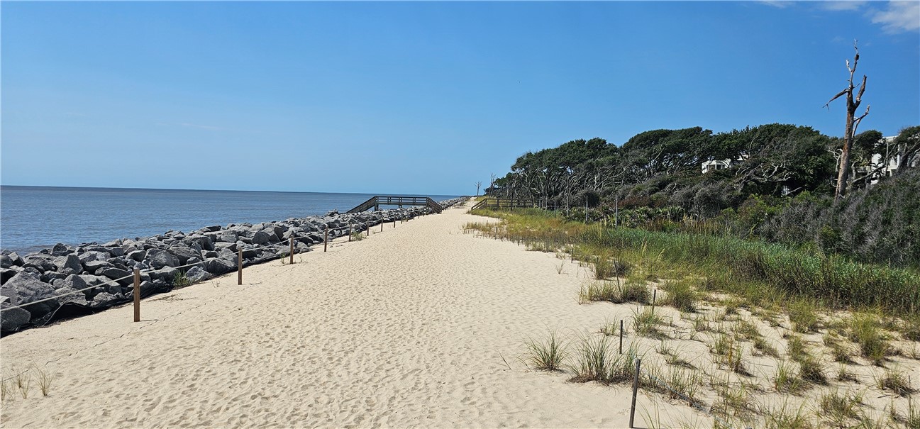 1175 N Beachview Drive 234