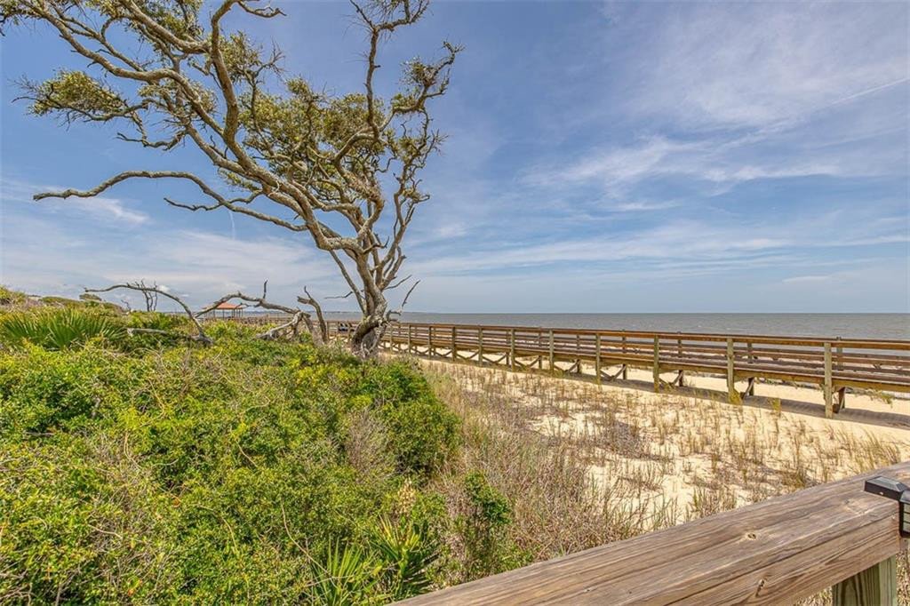 1175 N Beachview Drive 234