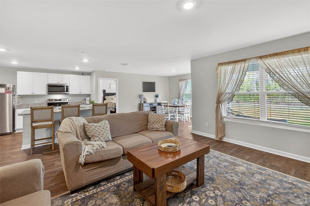 516 Autumns Wood Circle W