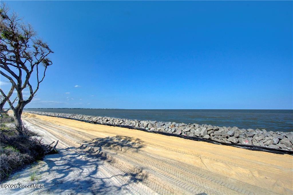 1175 N Beachview Drive N, Unit 311