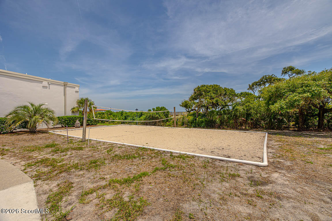 1175 N Beachview Drive, 378