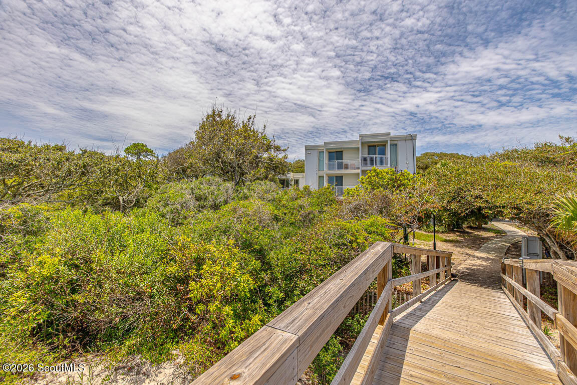 1175 N Beachview Drive, 378