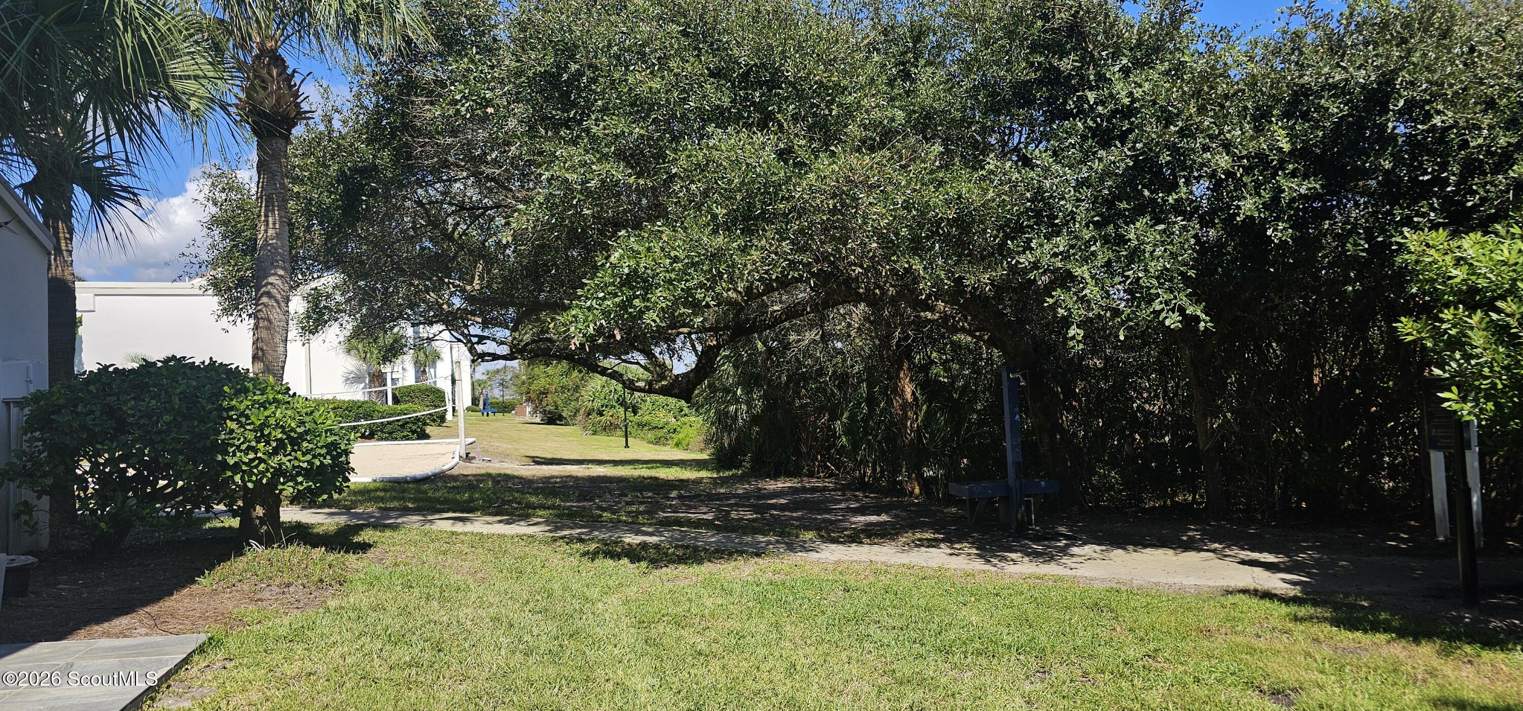 1175 N Beachview Drive, 378