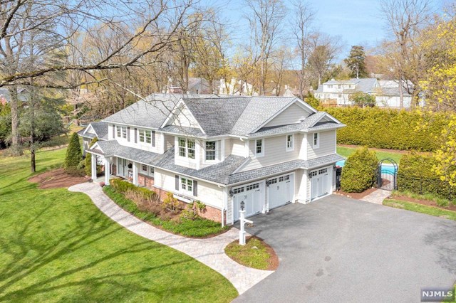 424 Colony Court