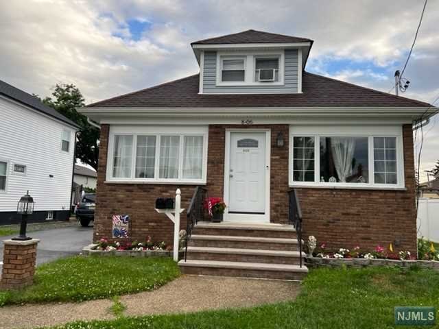 8-06 Henderson Boulevard