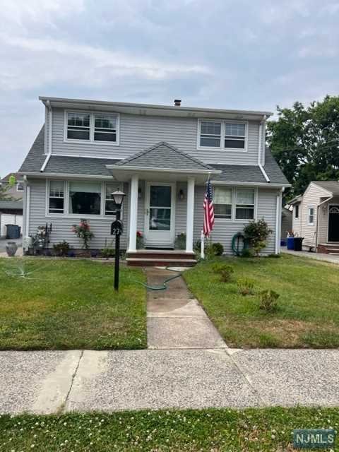27 South Garwood Court