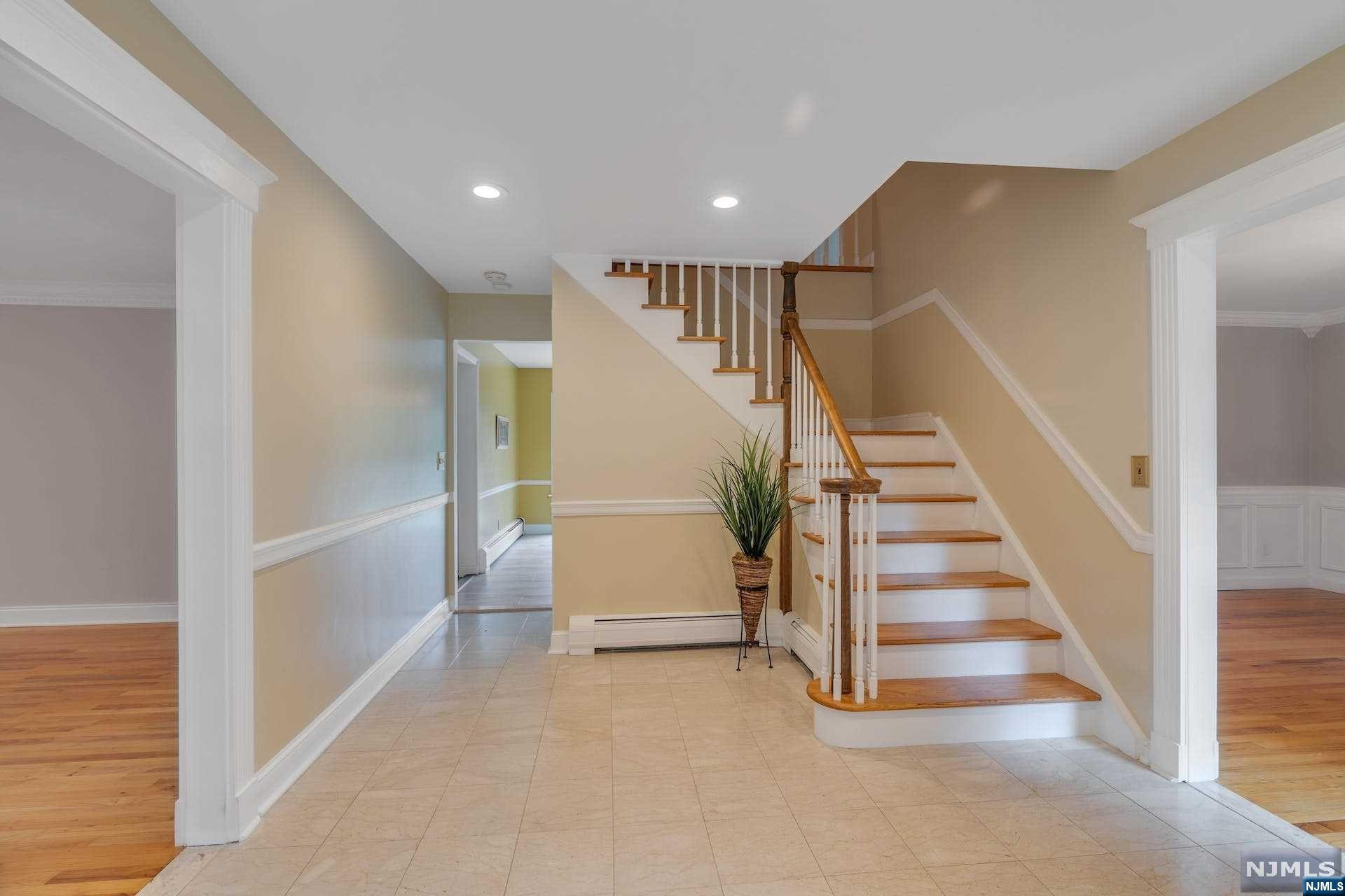 19 Thornhill Drive