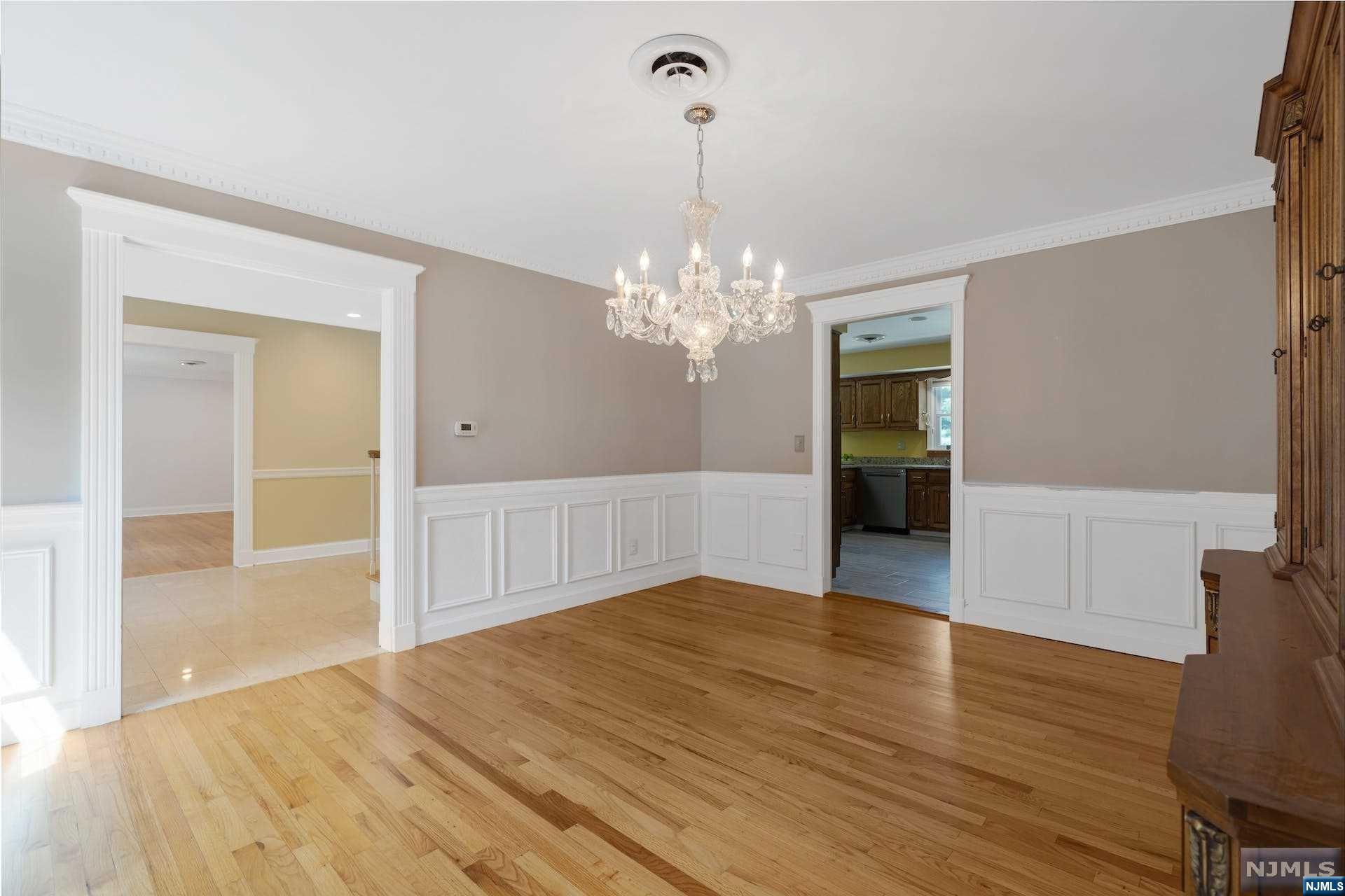 19 Thornhill Drive