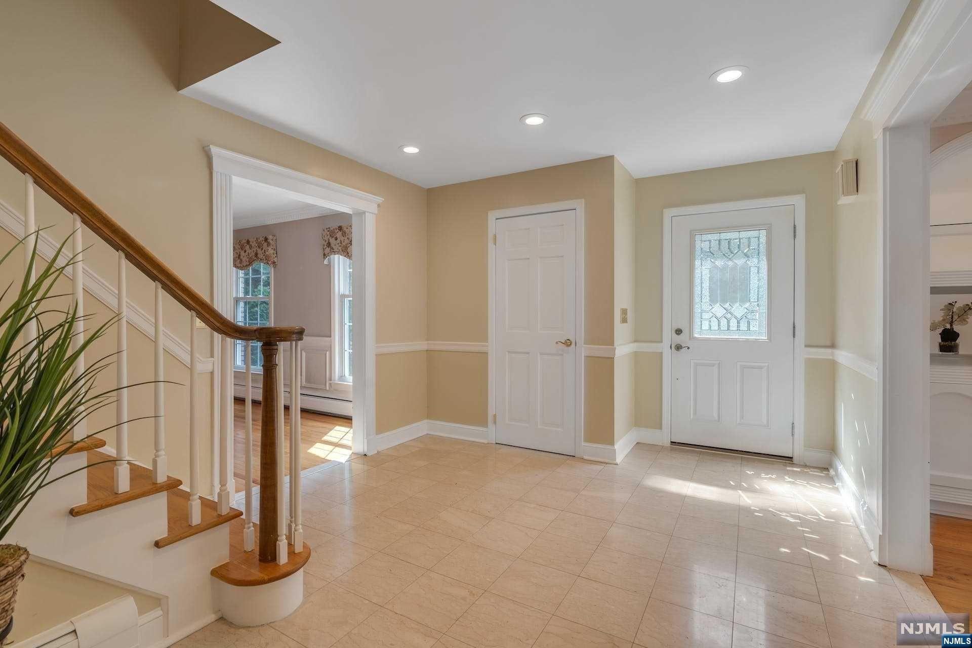 19 Thornhill Drive