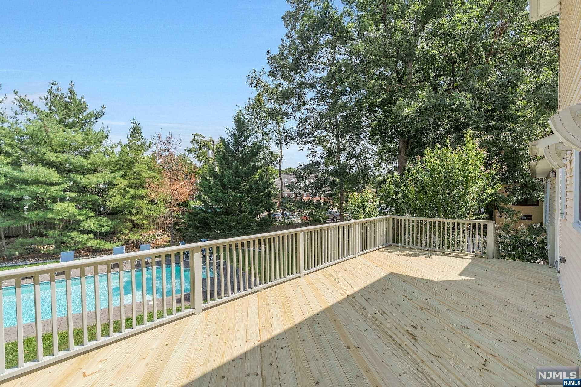 19 Thornhill Drive