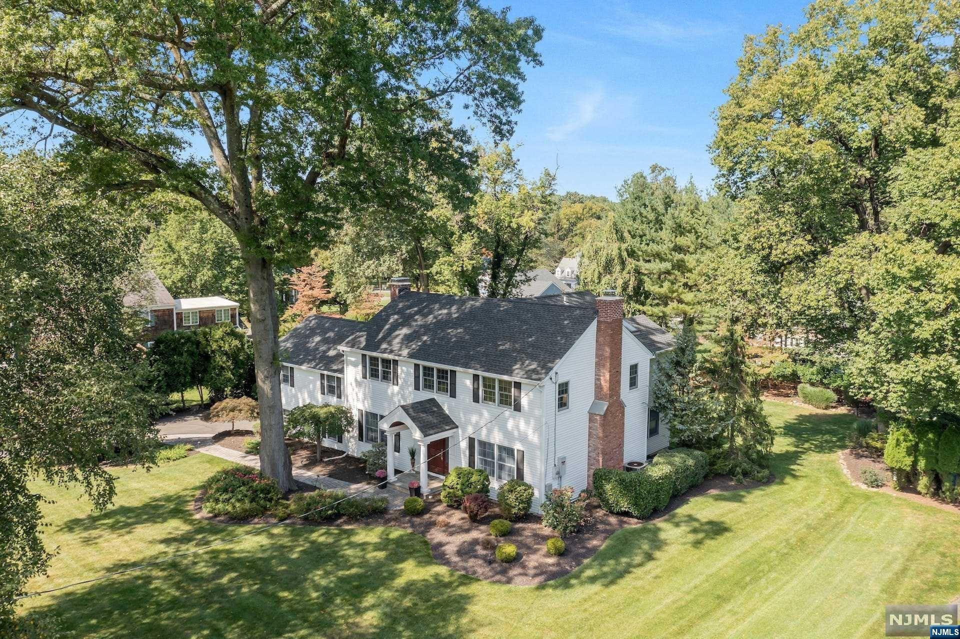 372 Carriage Lane