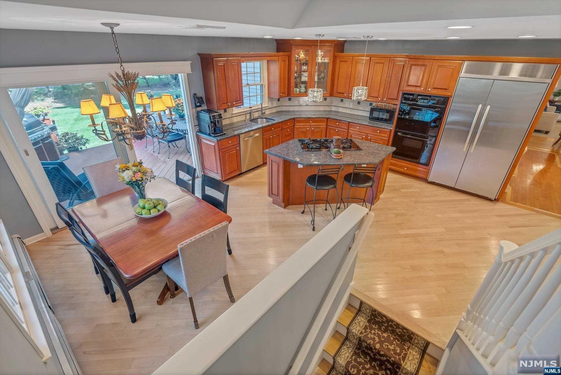 372 Carriage Lane