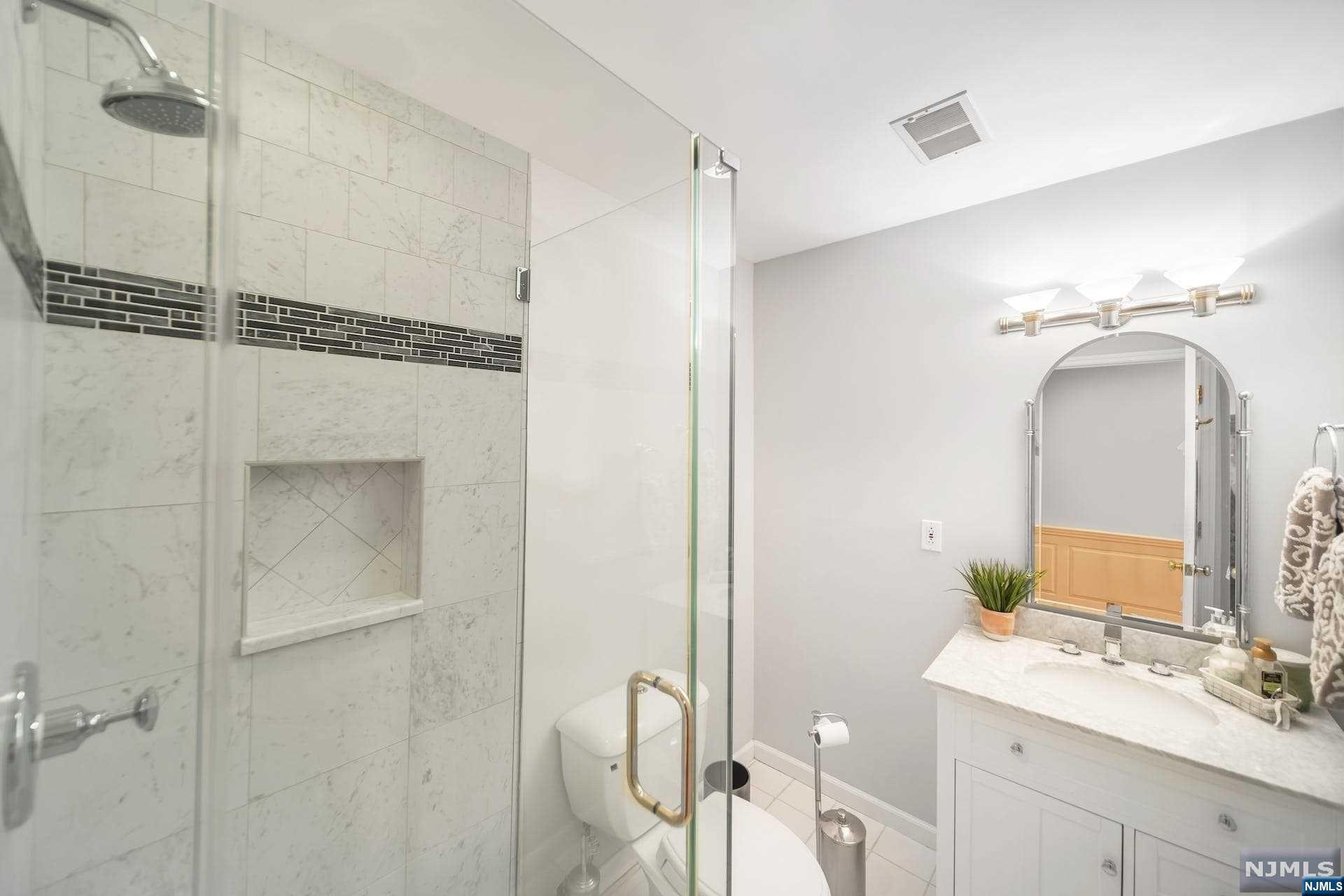 372 Carriage Lane