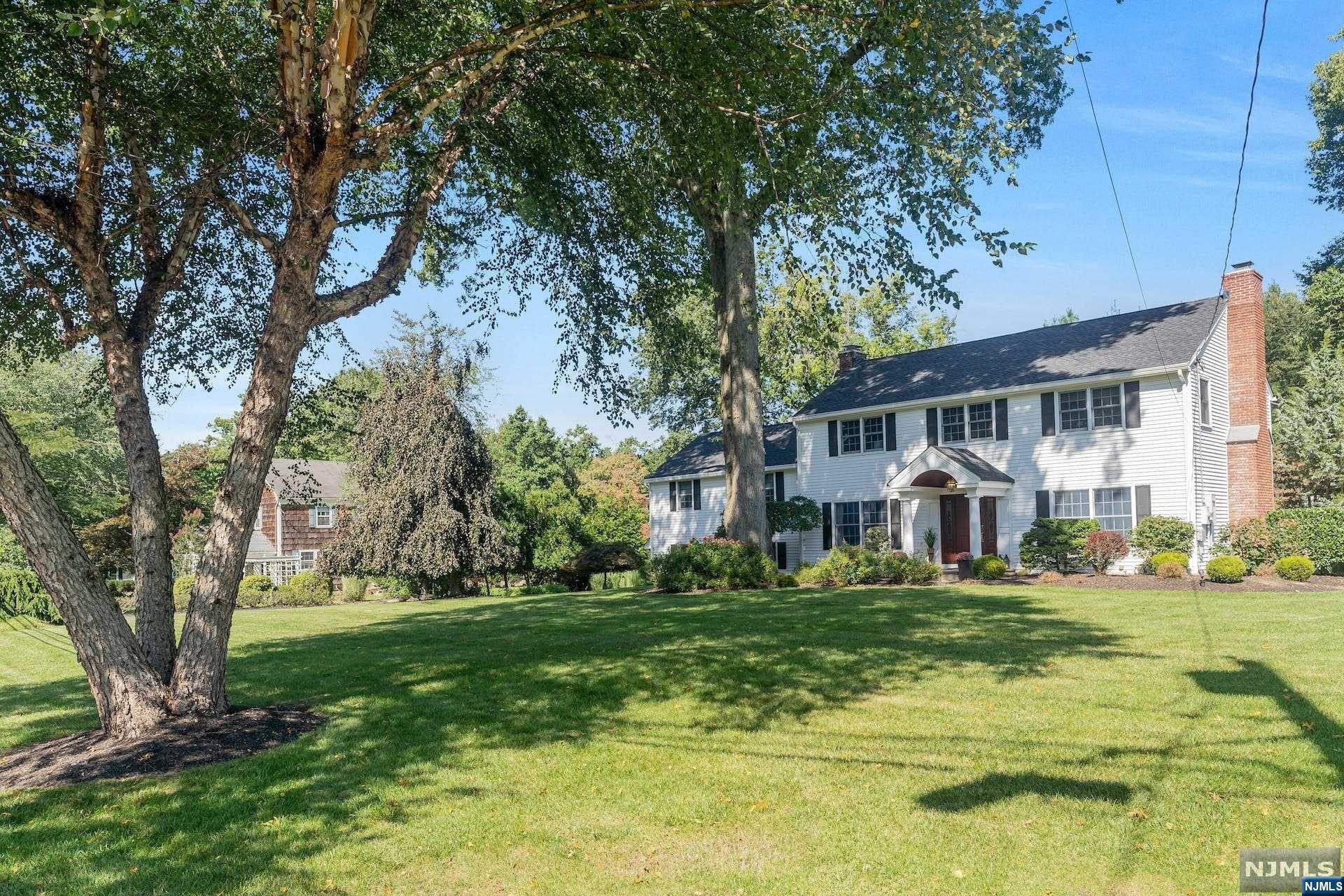 372 Carriage Lane