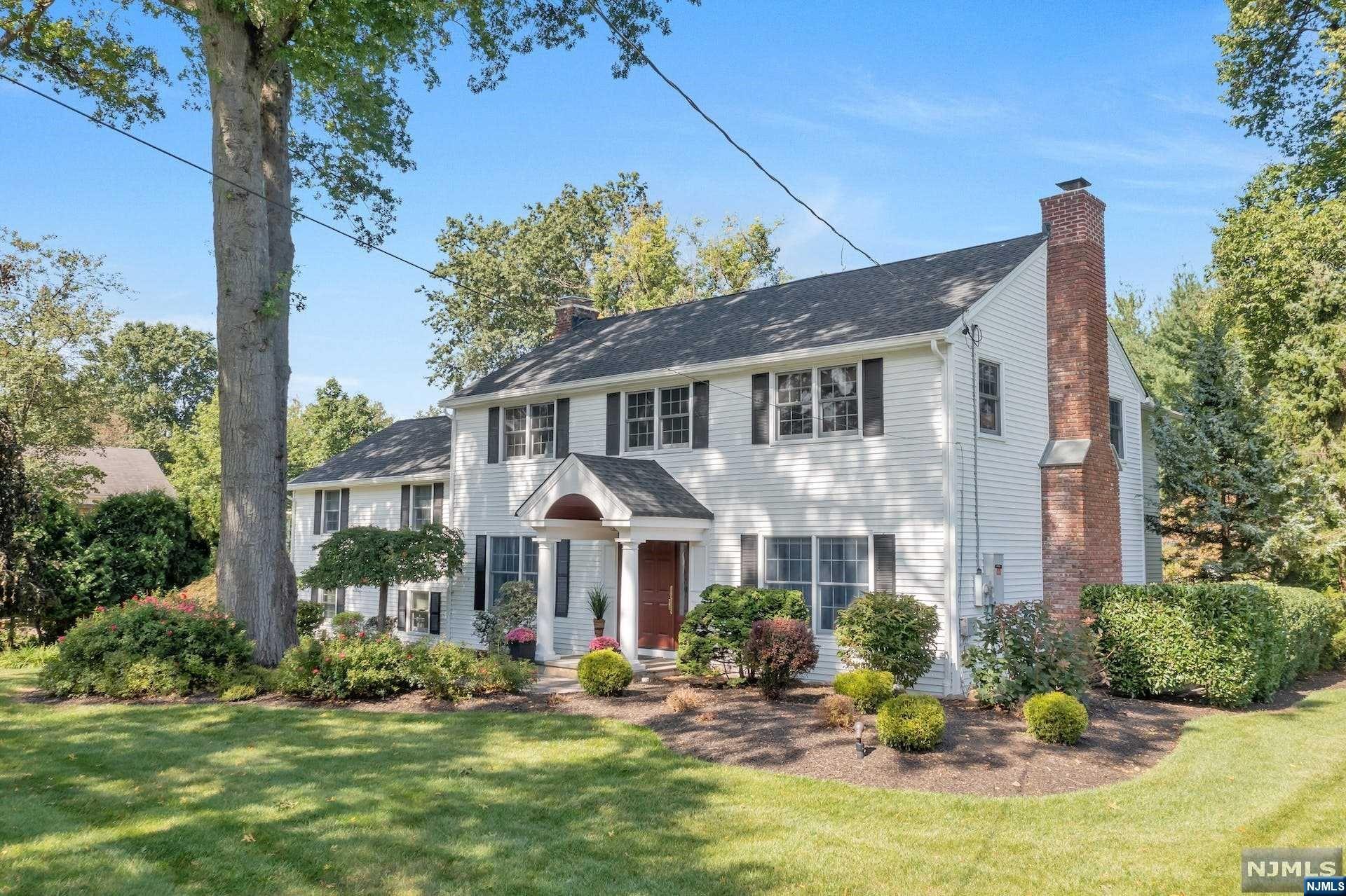 372 Carriage Lane