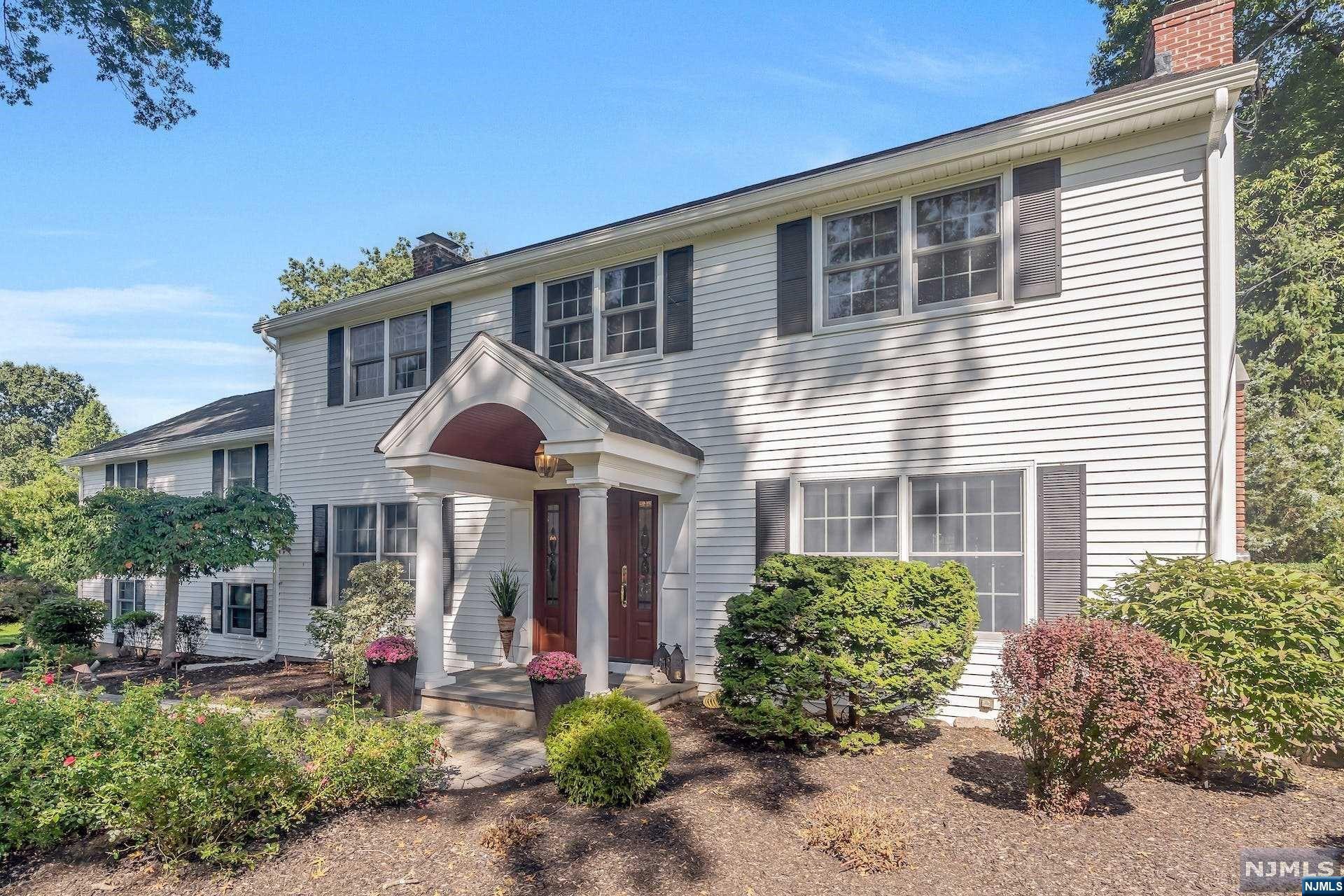 372 Carriage Lane