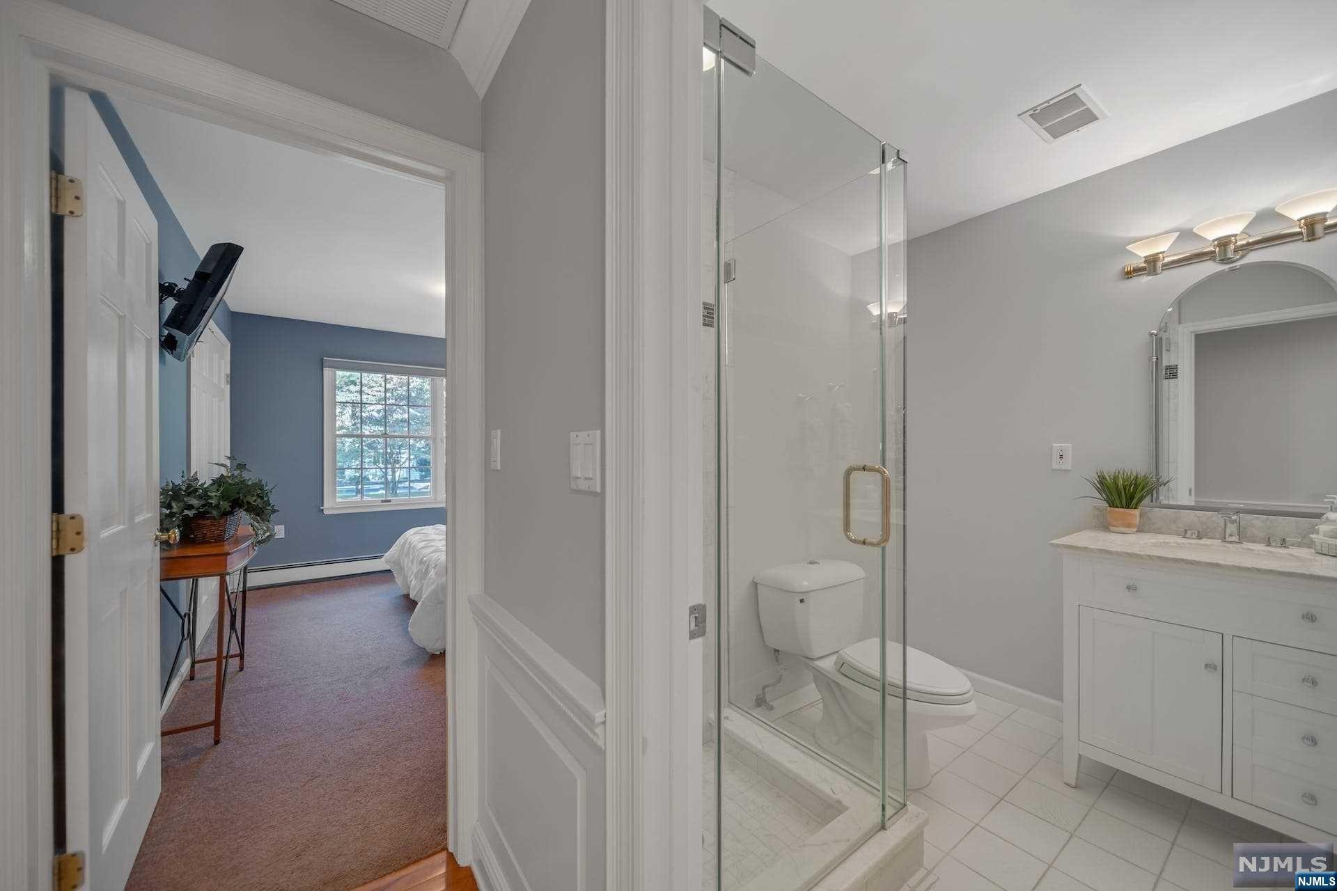 372 Carriage Lane