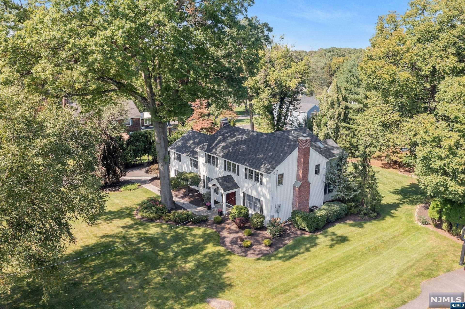 372 Carriage Lane